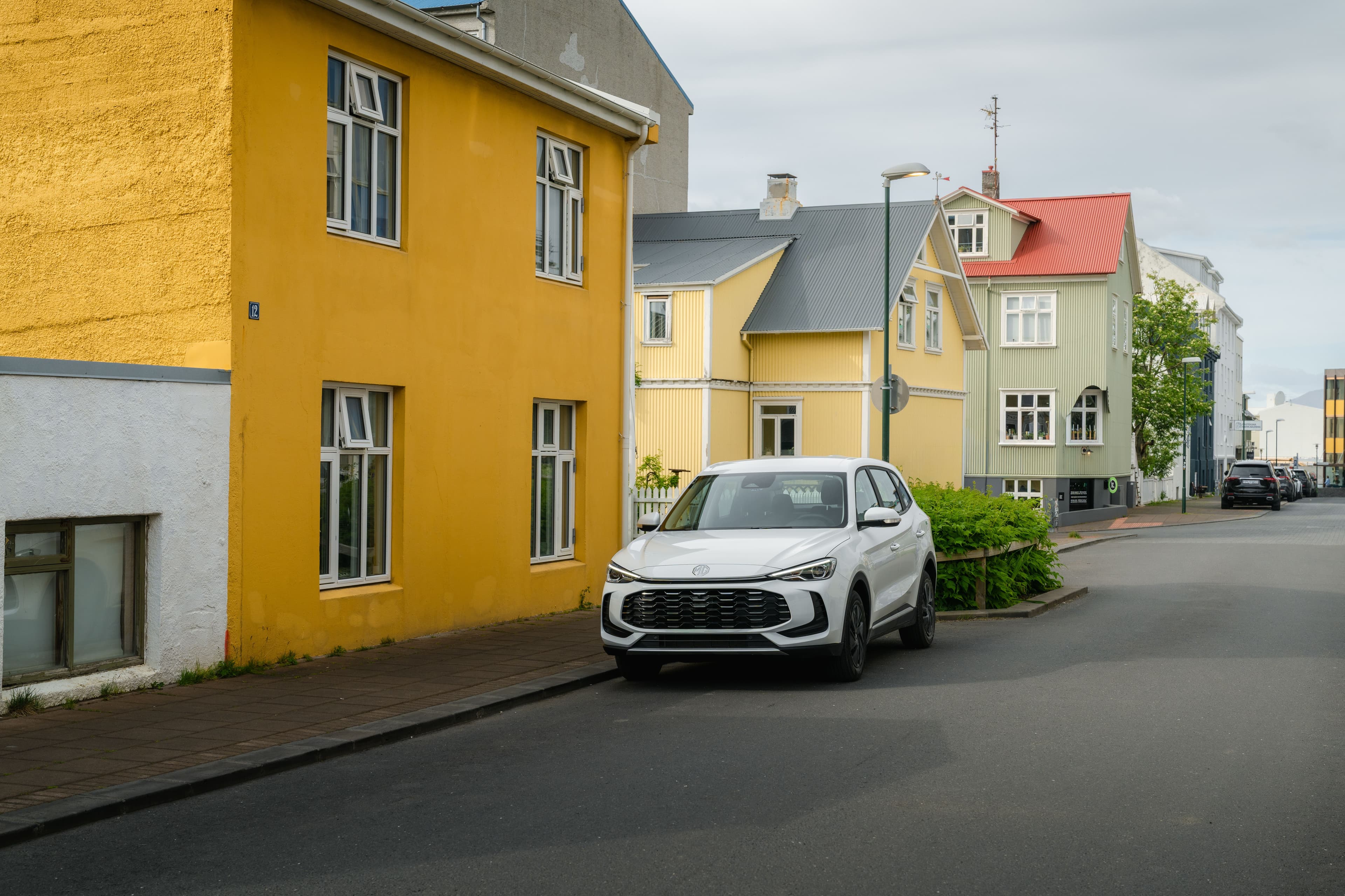 Car Rental in Reykjavik: Pickup, Prices and Local Tips