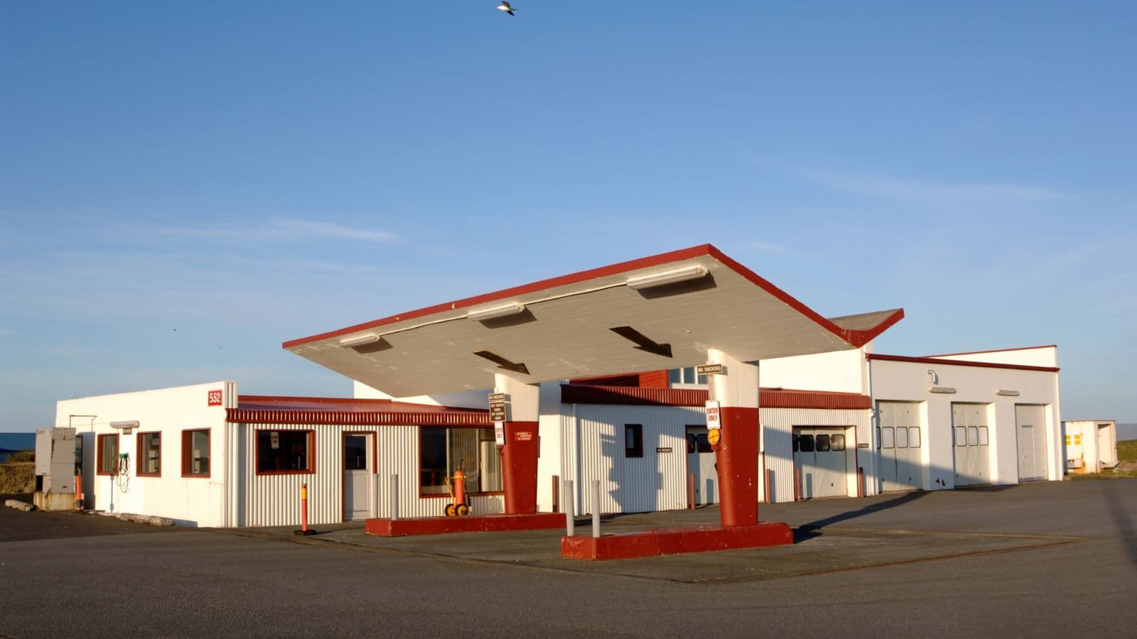 Gas Stations in Iceland: Prices, Locations, and Tips for Road Trips