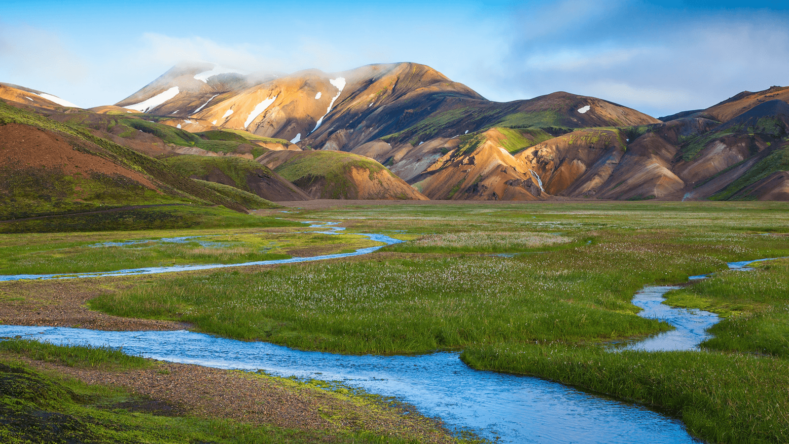 Colorful mountains and blue streams of Landmannalaugar in the Icelandic Highlands. 